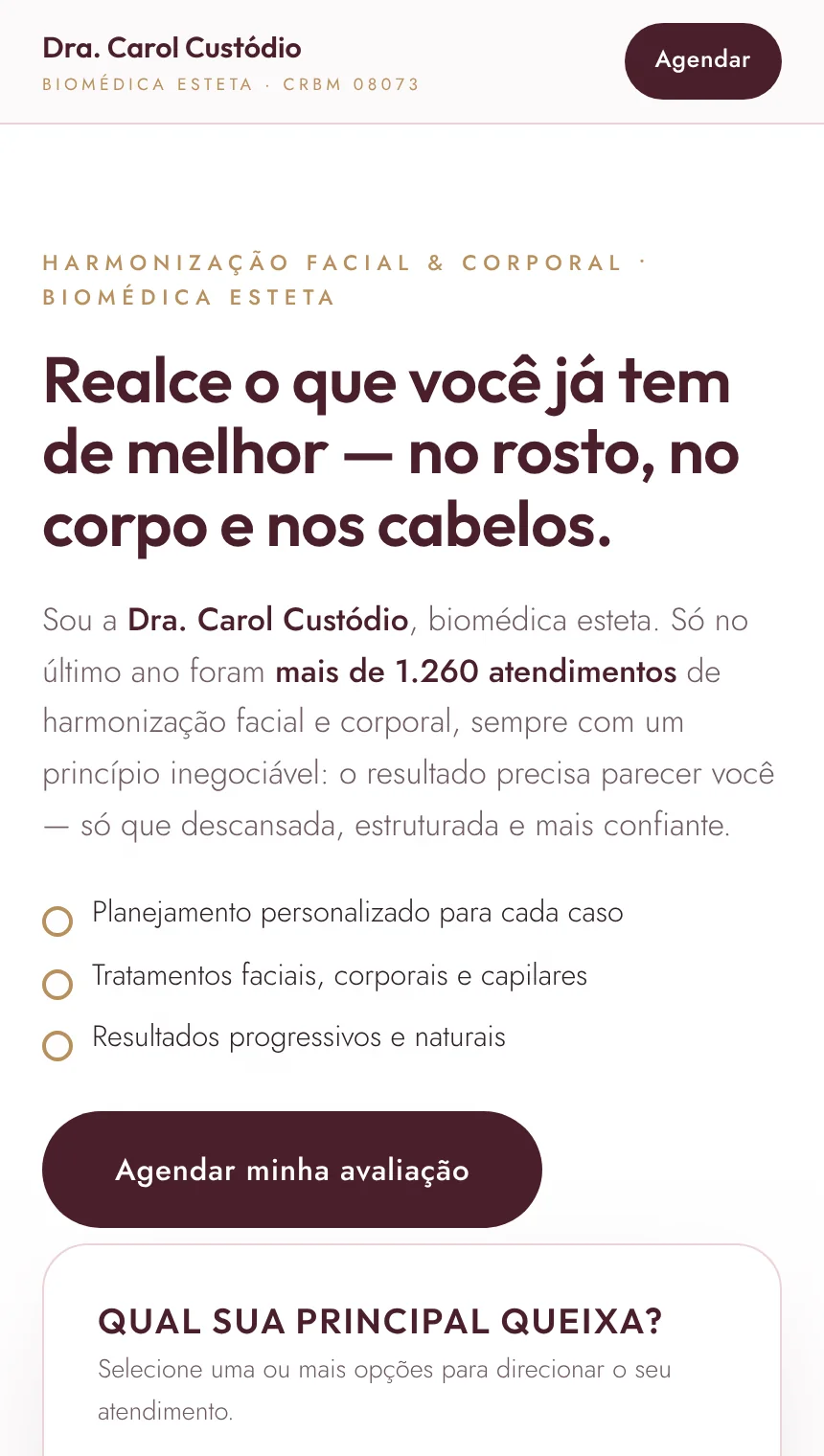 Topo do site da Dra. Carol Custódio no celular: nome e registro profissional, título, apresentação e botão Agendar minha avaliação